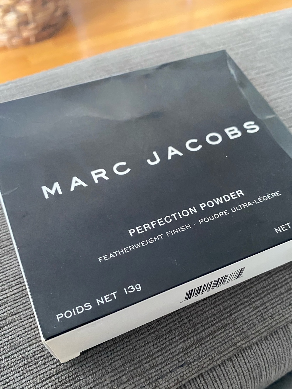 Marc Jacobs Perfection Powder Compact -100 FINISH LINE